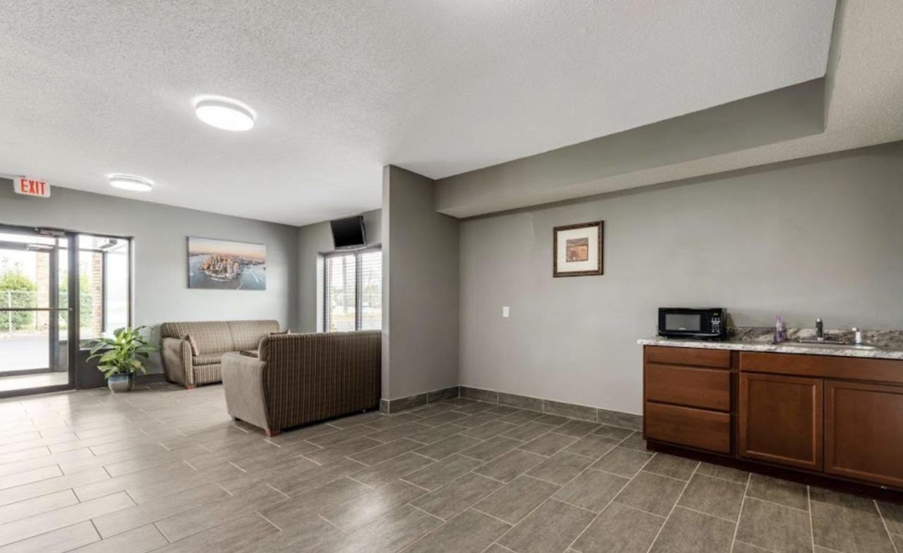 ספרטנבורג Southern Inn And Suites מראה חיצוני תמונה