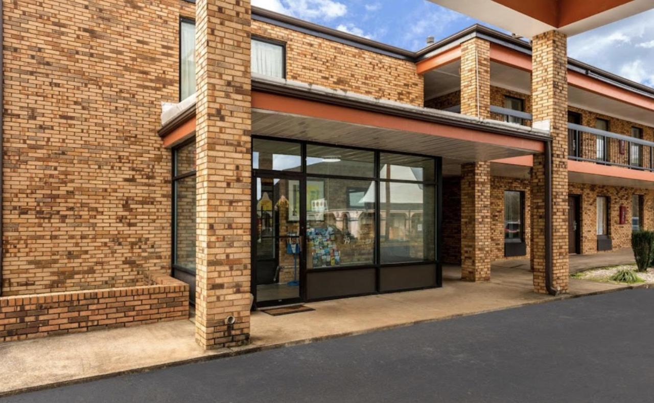 ספרטנבורג Southern Inn And Suites מראה חיצוני תמונה