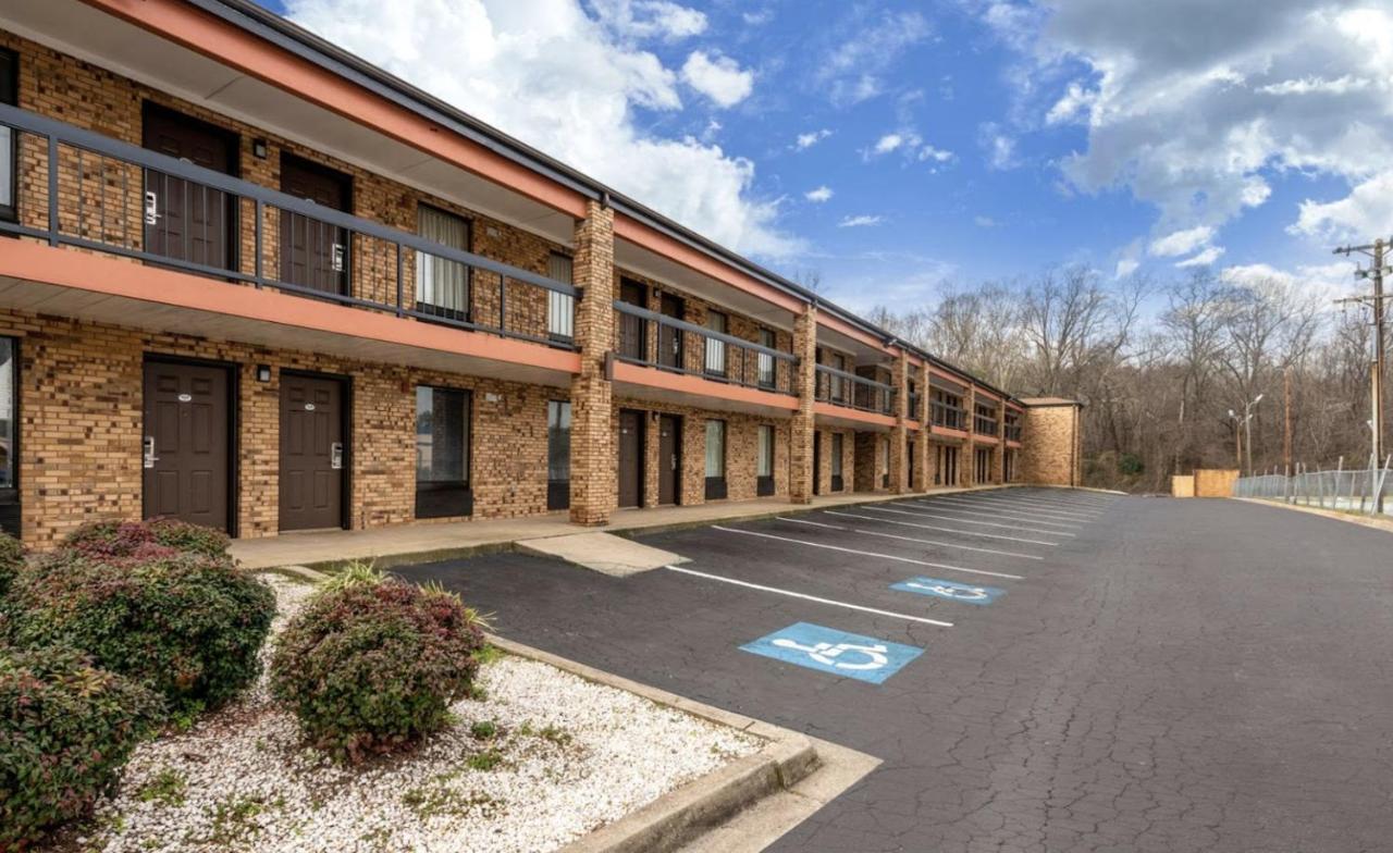 ספרטנבורג Southern Inn And Suites מראה חיצוני תמונה