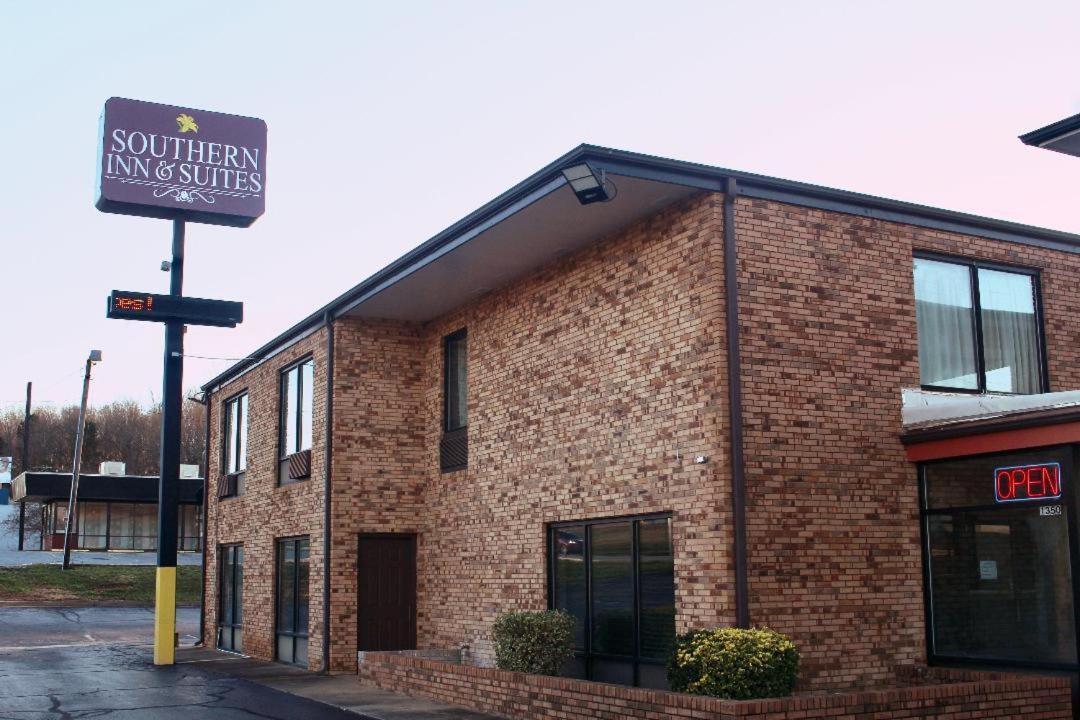 ספרטנבורג Southern Inn And Suites מראה חיצוני תמונה